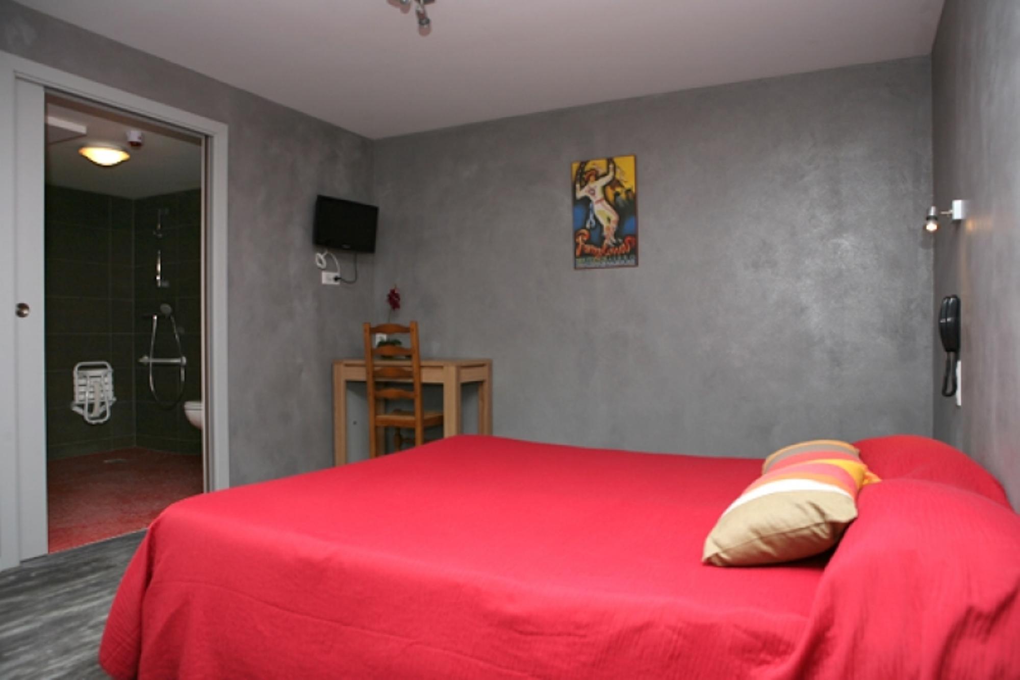 Logis Hotel Ur-Hegian Эноа Экстерьер фото