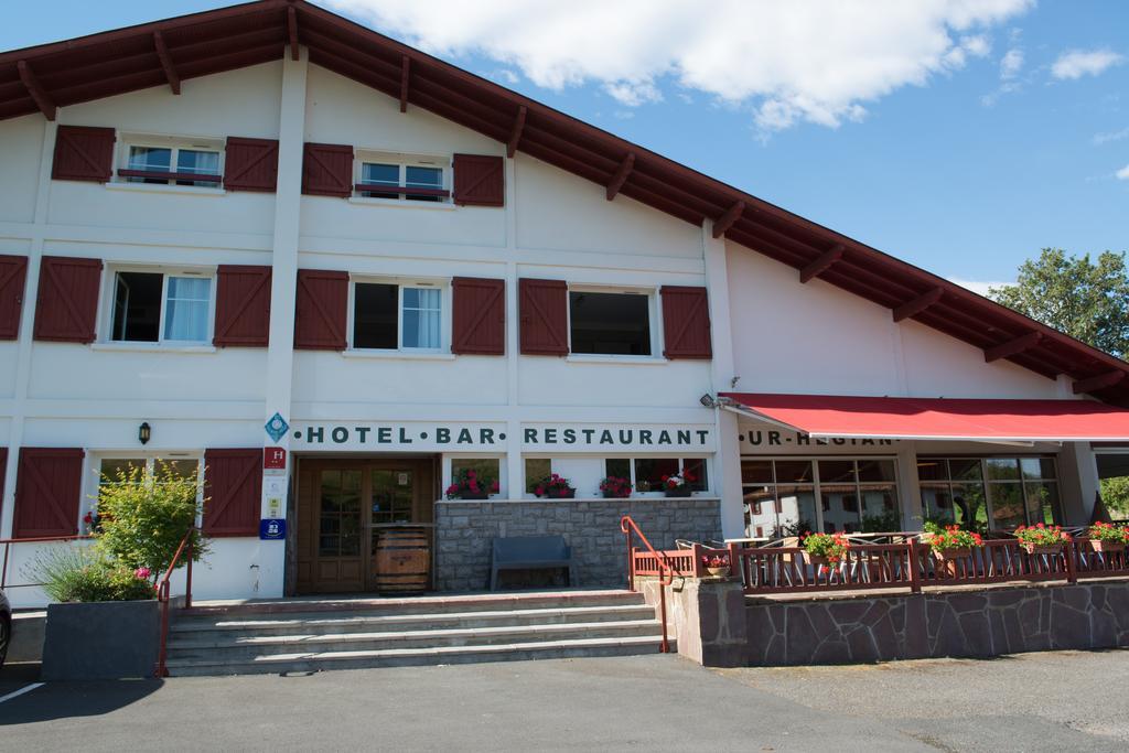 Logis Hotel Ur-Hegian Эноа Экстерьер фото