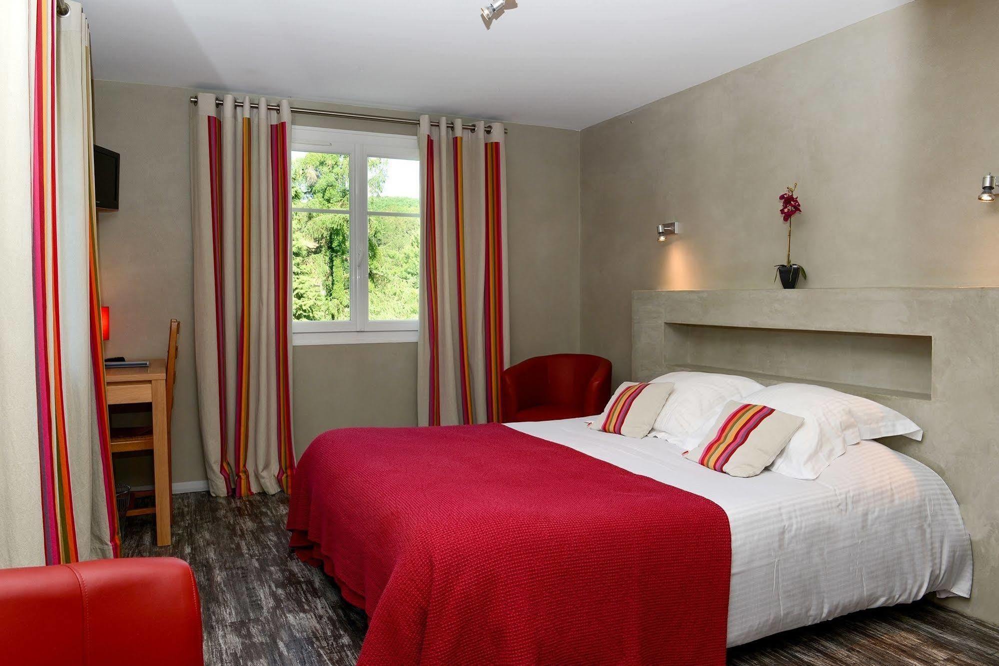 Logis Hotel Ur-Hegian Эноа Экстерьер фото